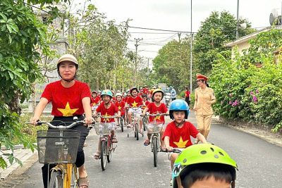Trường Mầm non Ninh Mỹ đã có một buổi trải nghiệm vô cùng thú vị và bổ ích với chương trình “Bé với an toàn giao thông”.